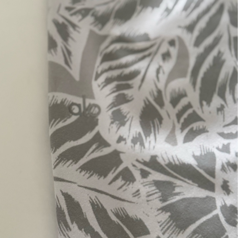 Alo Yoga 7/8‎  Palm Leaf Legging Size Small - Picture 11 of 11